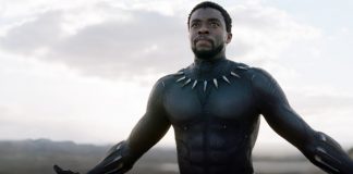 Boseman ganha o Globo de Ouro póstumo de Melhor Ator de Drama.