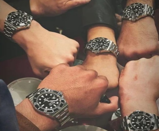 homemnapratica.com - Keanu Reeves dá relógios Rolex de presente a dublês por gratidão