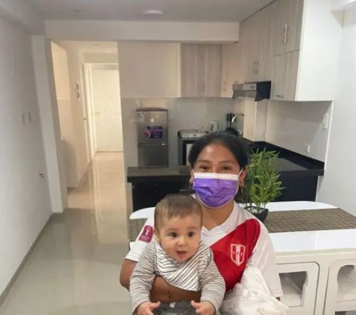 homemnapratica.com - Jogador de futebol dá apartamento para babá que morava em uma casa de madeira.
