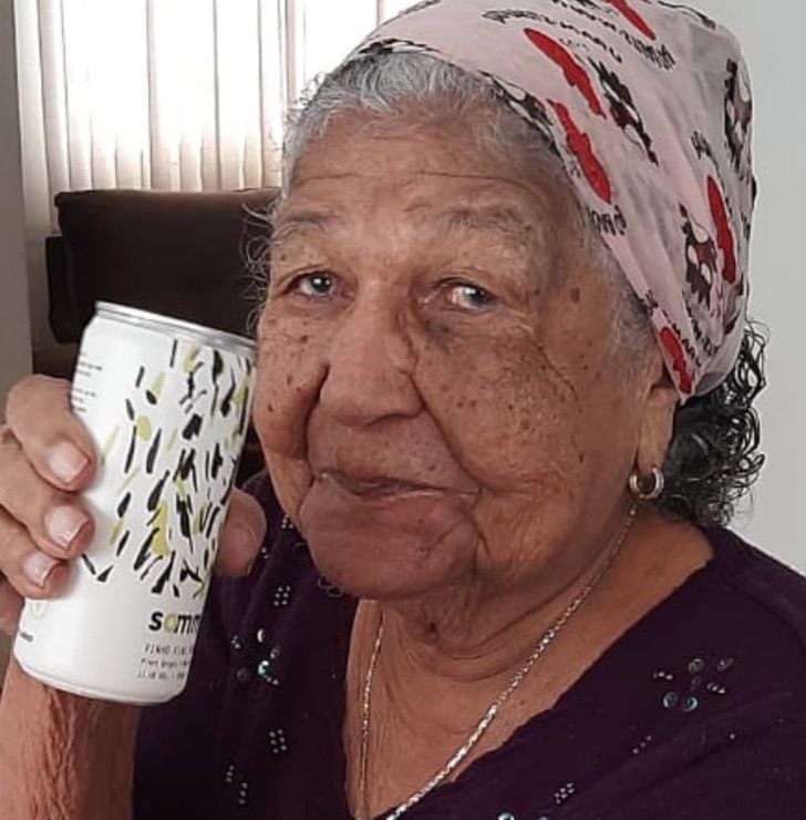 influencer de vinho - Com 102 anos ela se tornou influencer de vinhos: “Meu trabalho é beber do jeito que eu gosto”
