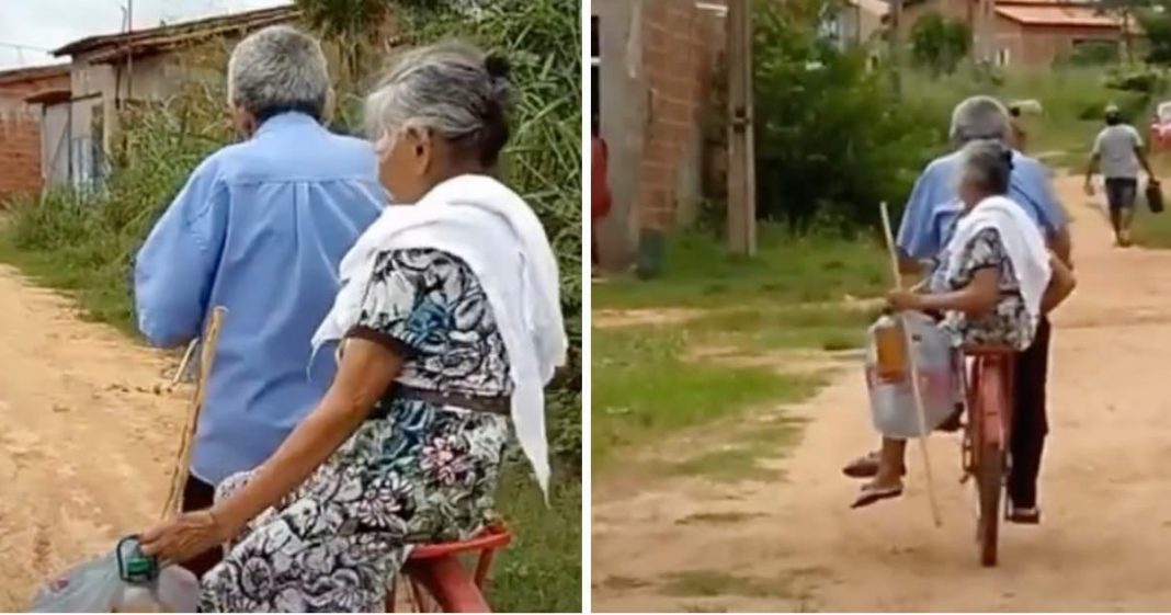 Idoso leva esposa para passear de bicicleta, todos os dias. “A aventura nunca pode acabar”