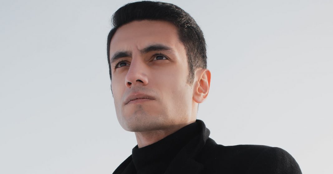 A pessoa pode ser boa de cama e, ainda assim, ferrar com o seu emocional quando estiver vestida.