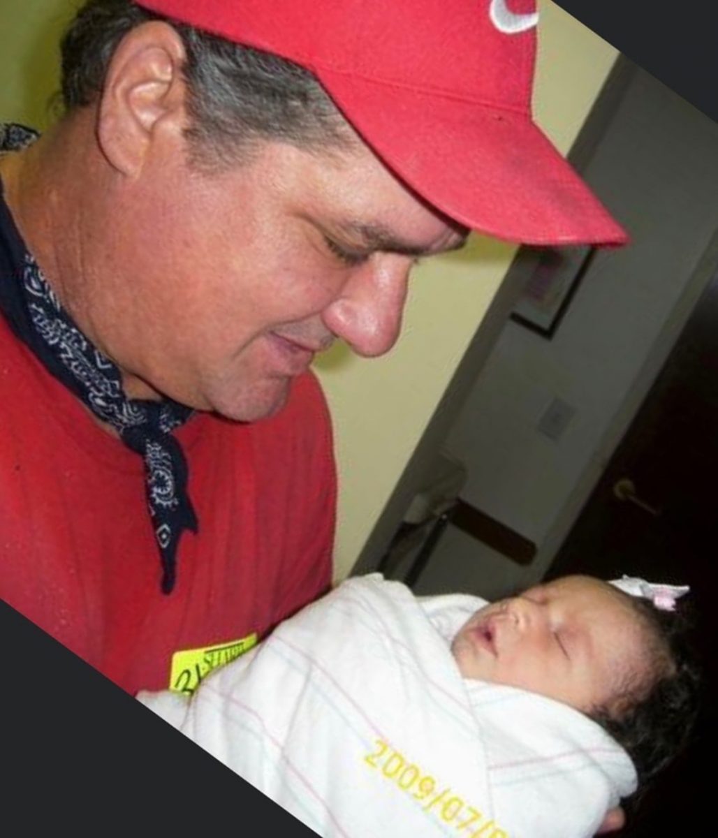 homemnapratica.com - Grávida acredita que pai falecido apareceu beijando seu bebê no ultrassom